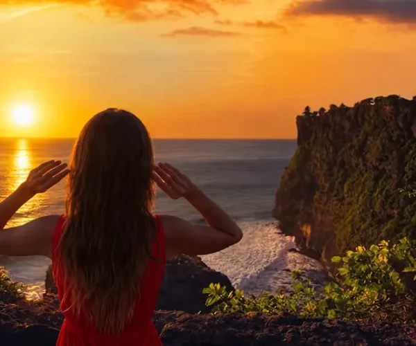 Uluwatu Romantic Sunset & Kecak Fire Dance Tour