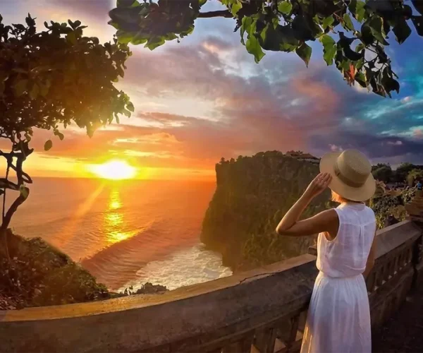 Uluwatu Romantic Sunset & Kecak Fire Dance Tour